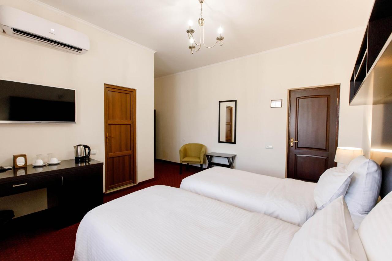 14 Floor Hotel Erivan Exterior foto