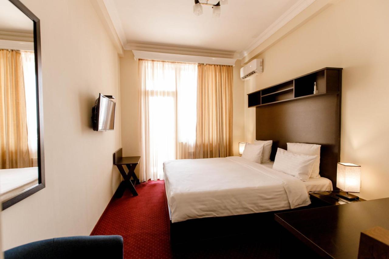 14 Floor Hotel Erivan Exterior foto