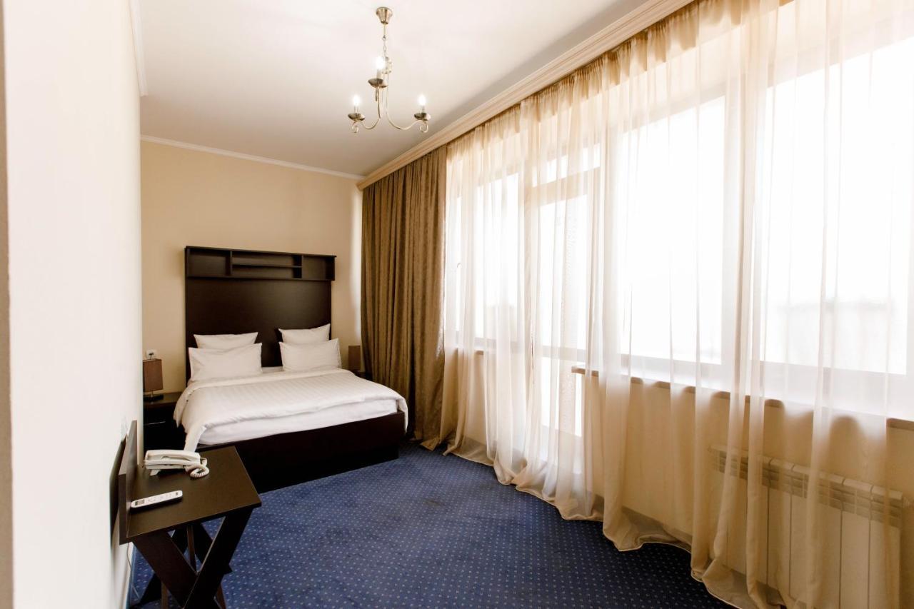 14 Floor Hotel Erivan Exterior foto