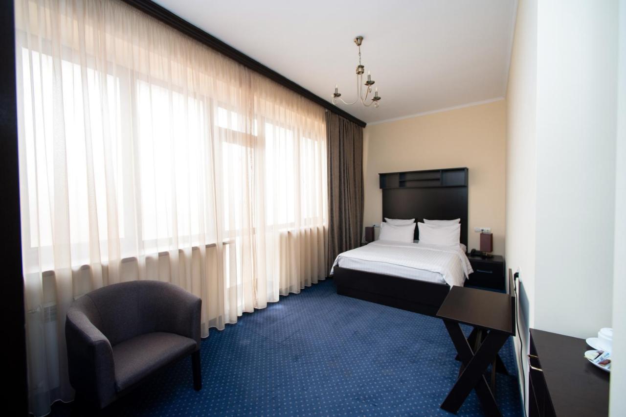 14 Floor Hotel Erivan Exterior foto