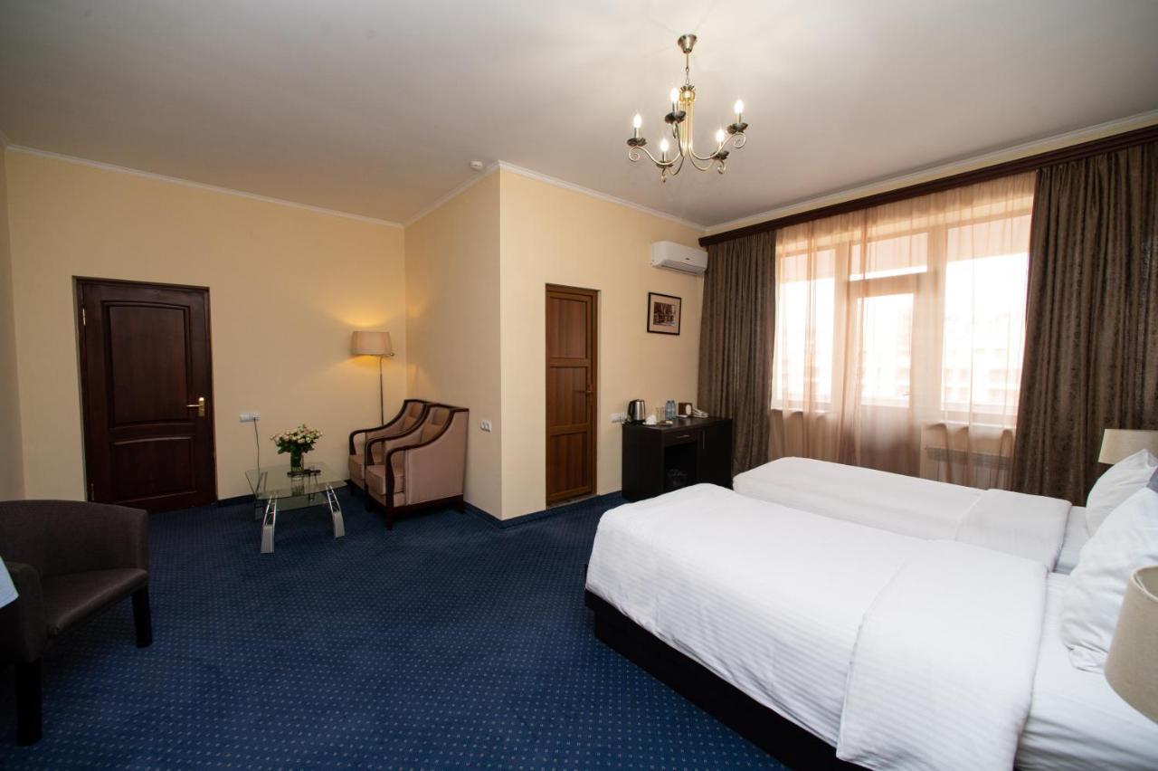 14 Floor Hotel Erivan Exterior foto